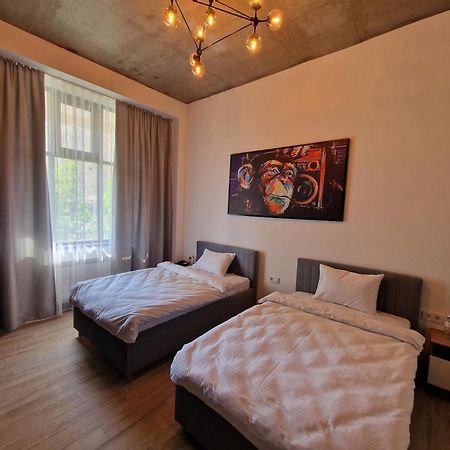 Apart Hotel Loft Alma-Ata Buitenkant foto
