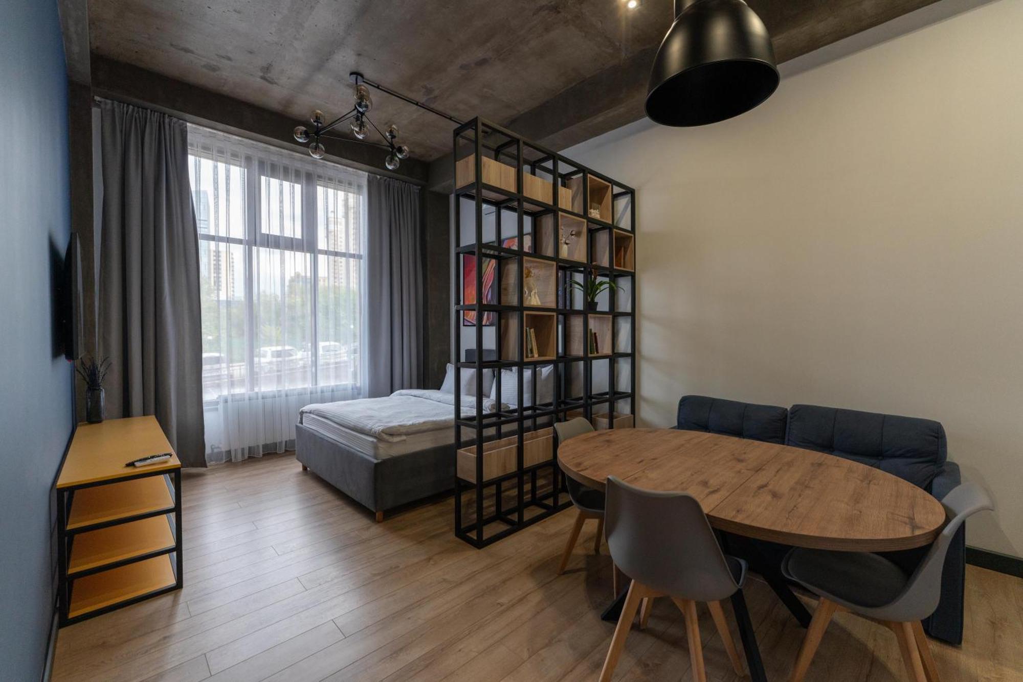 Apart Hotel Loft Alma-Ata Buitenkant foto